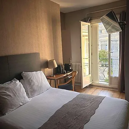 Hotel Berthelot Tours
